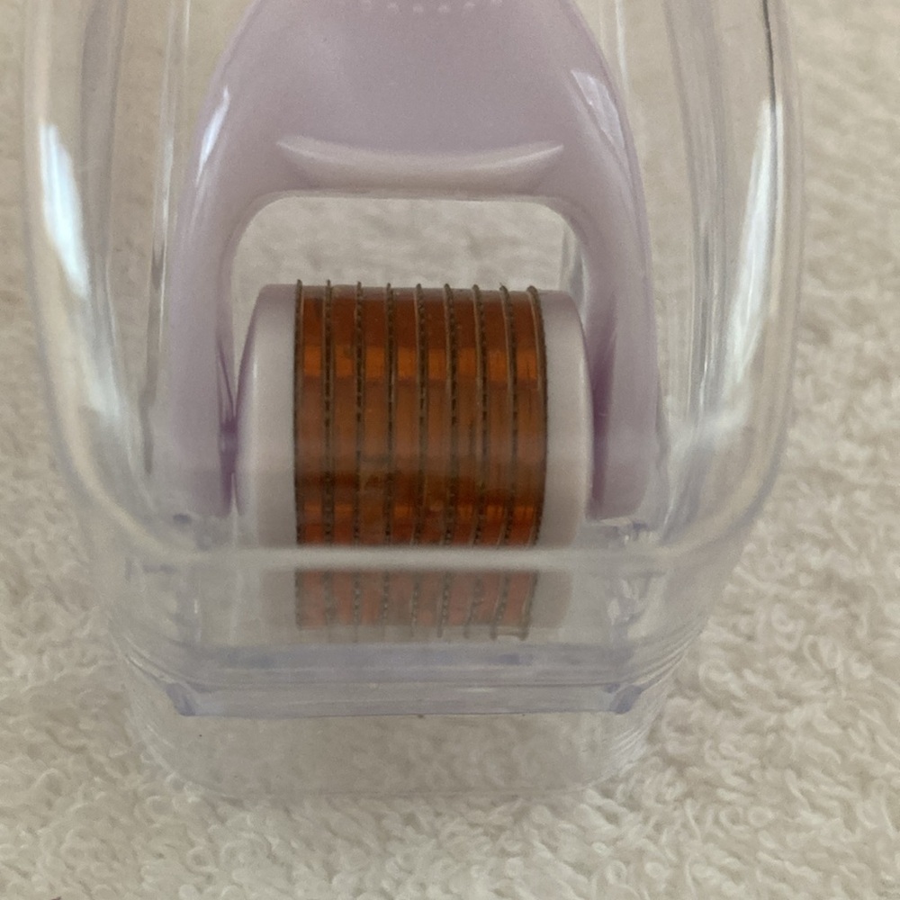 MicroNeedle Roller - Picture 2 of 4